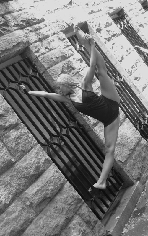 Dancer in a split pose