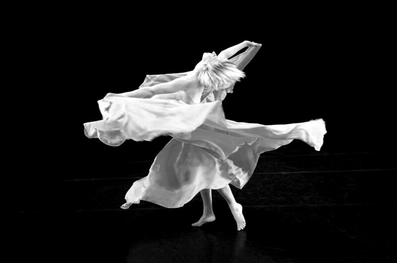 Dancer in Flowing Dress — Black