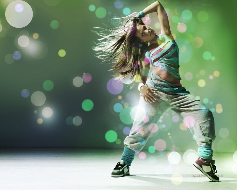 Dancer in Motion — Green, Dynamic