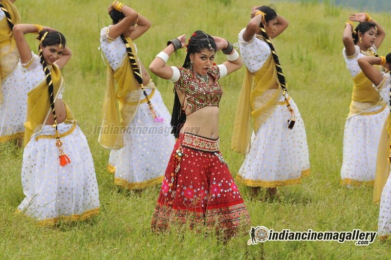 Dancers in traditional Indian attire