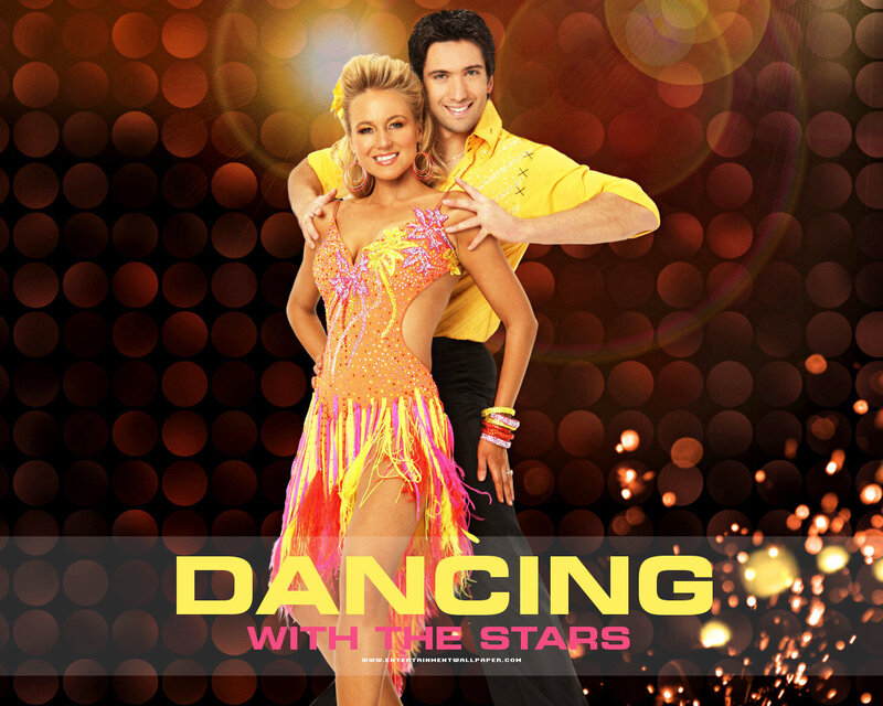 Dancing Couple in Costumes — Yellow