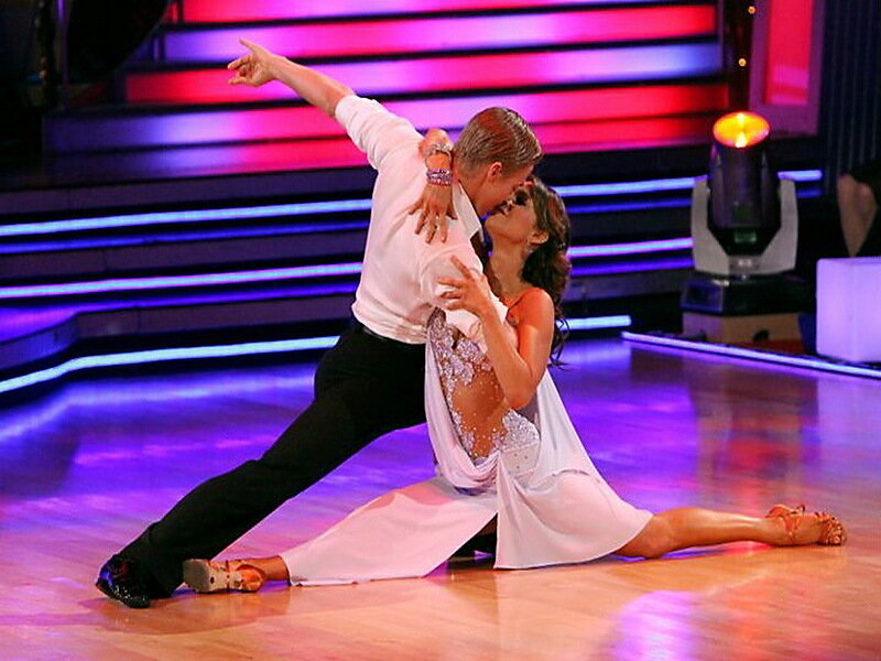 Dancing Couple on Stage — Purple