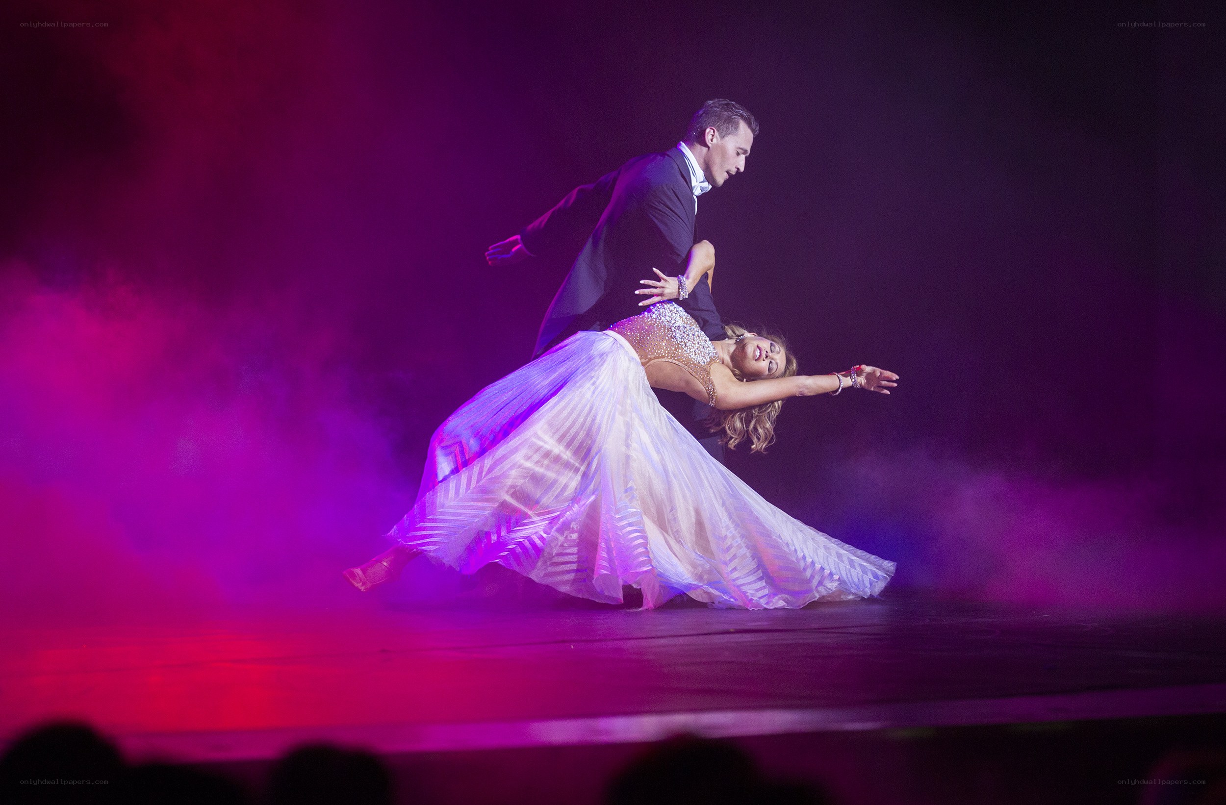 Dancing couple on stage