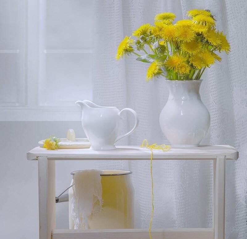 Dandelions in a Vase — White