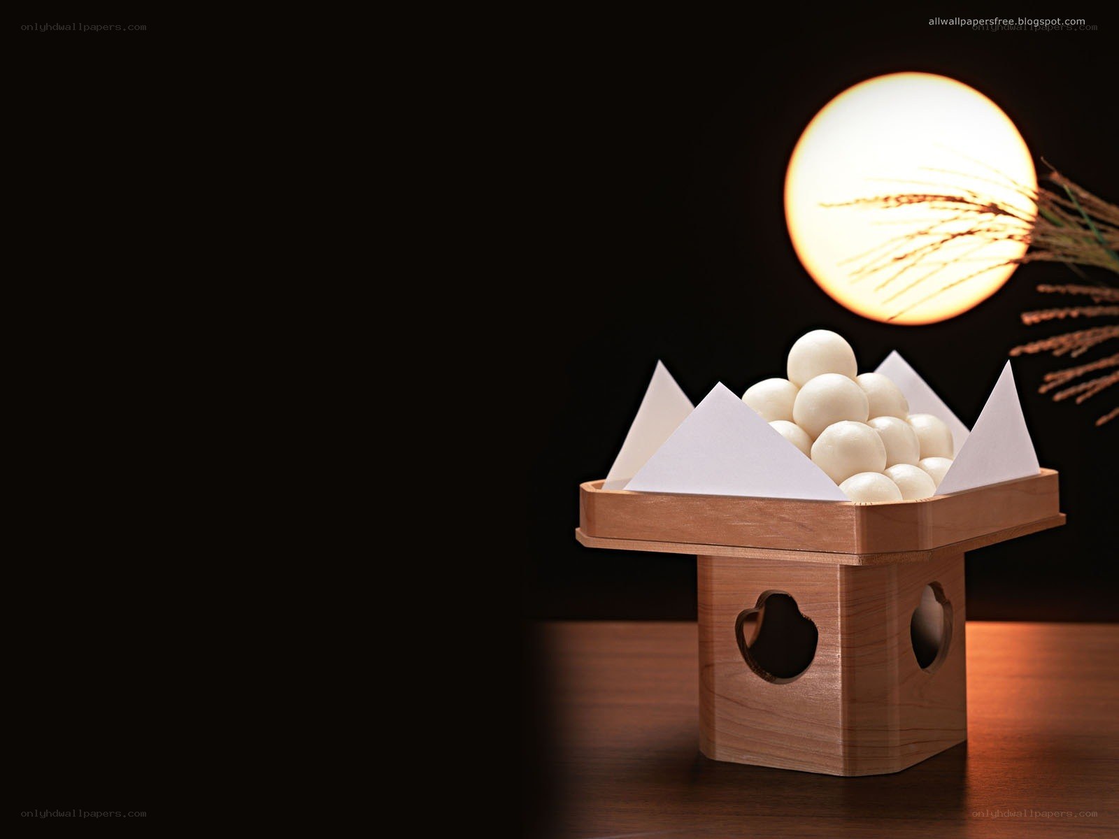 Dango in a wooden box