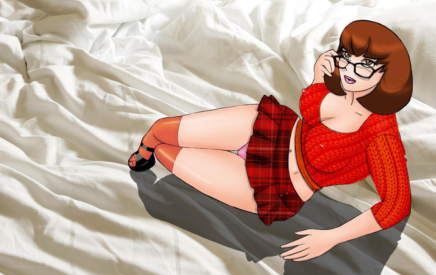 Daphne on a bed