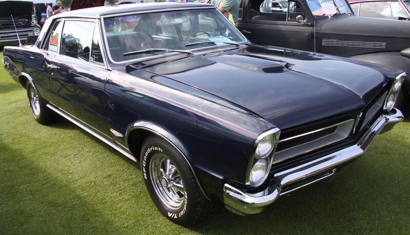 Dark Blue Classic Car — Calm, Afternoon, Photograph