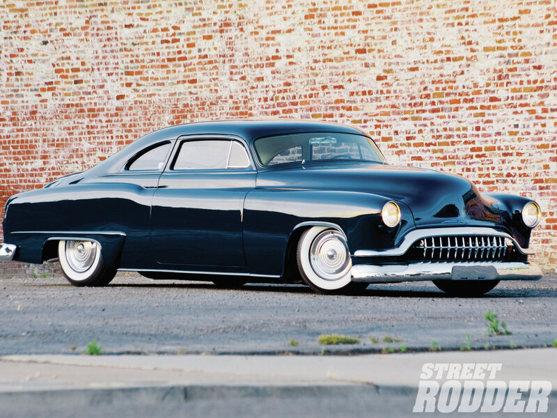 Dark Blue Classic Car — Calm