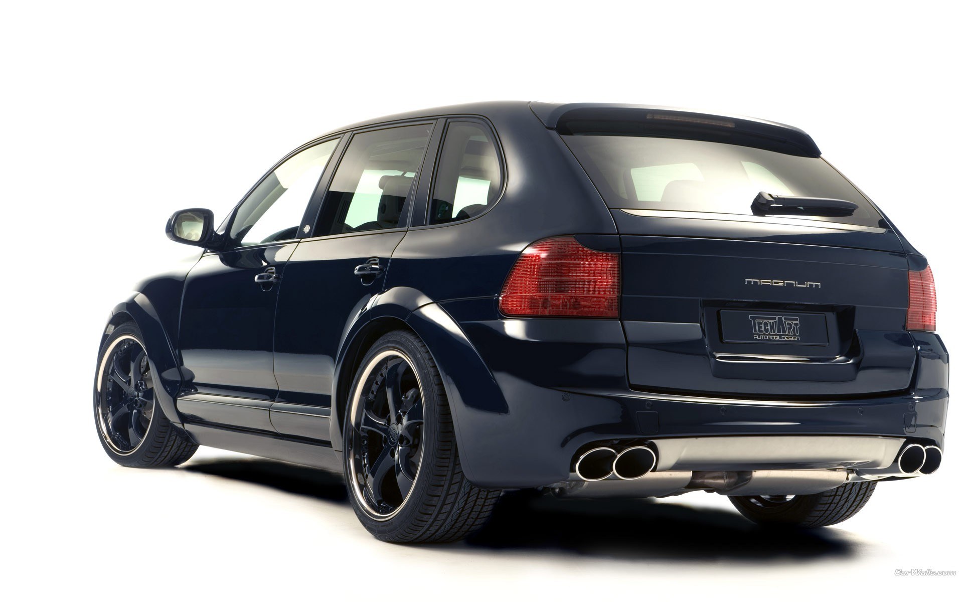dark blue magnum suv