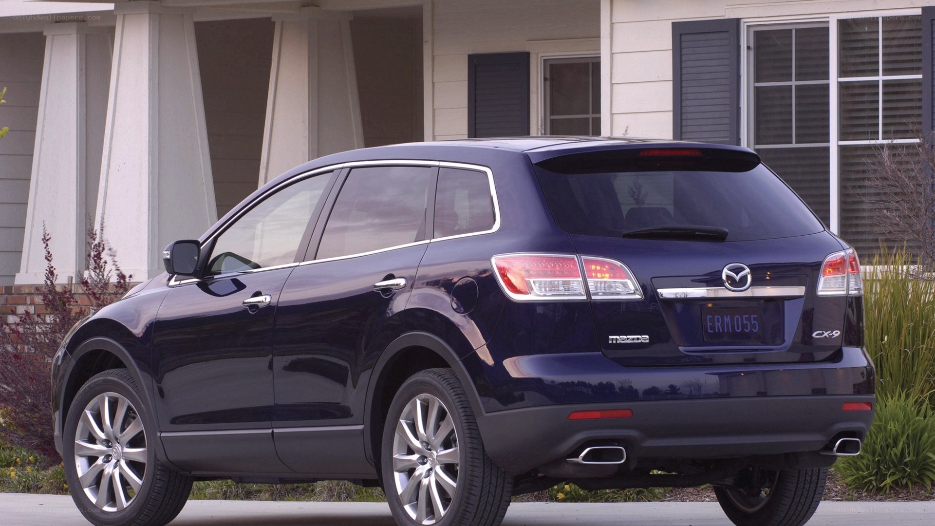 Dark blue Mazda CX-9 SUV