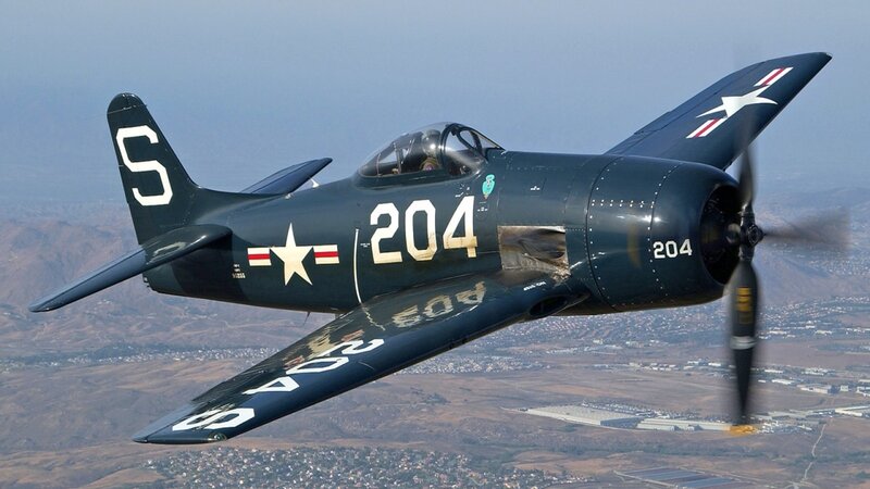 Dark Blue Propeller Plane — Dynamic