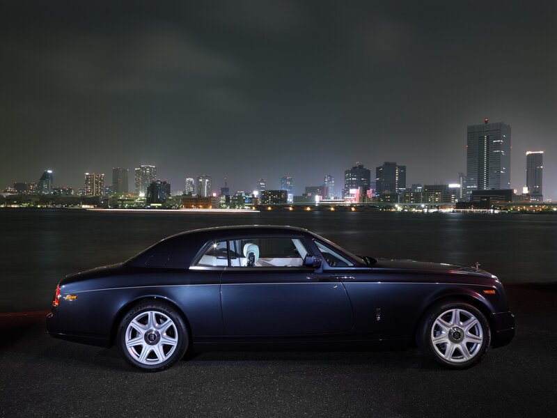 Dark Blue Rolls-Royce — Black