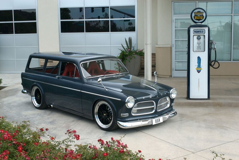 Dark Blue Station Wagon — Gray, Calm