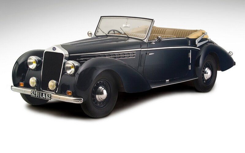 Dark Blue Vintage Car — Black, Classic