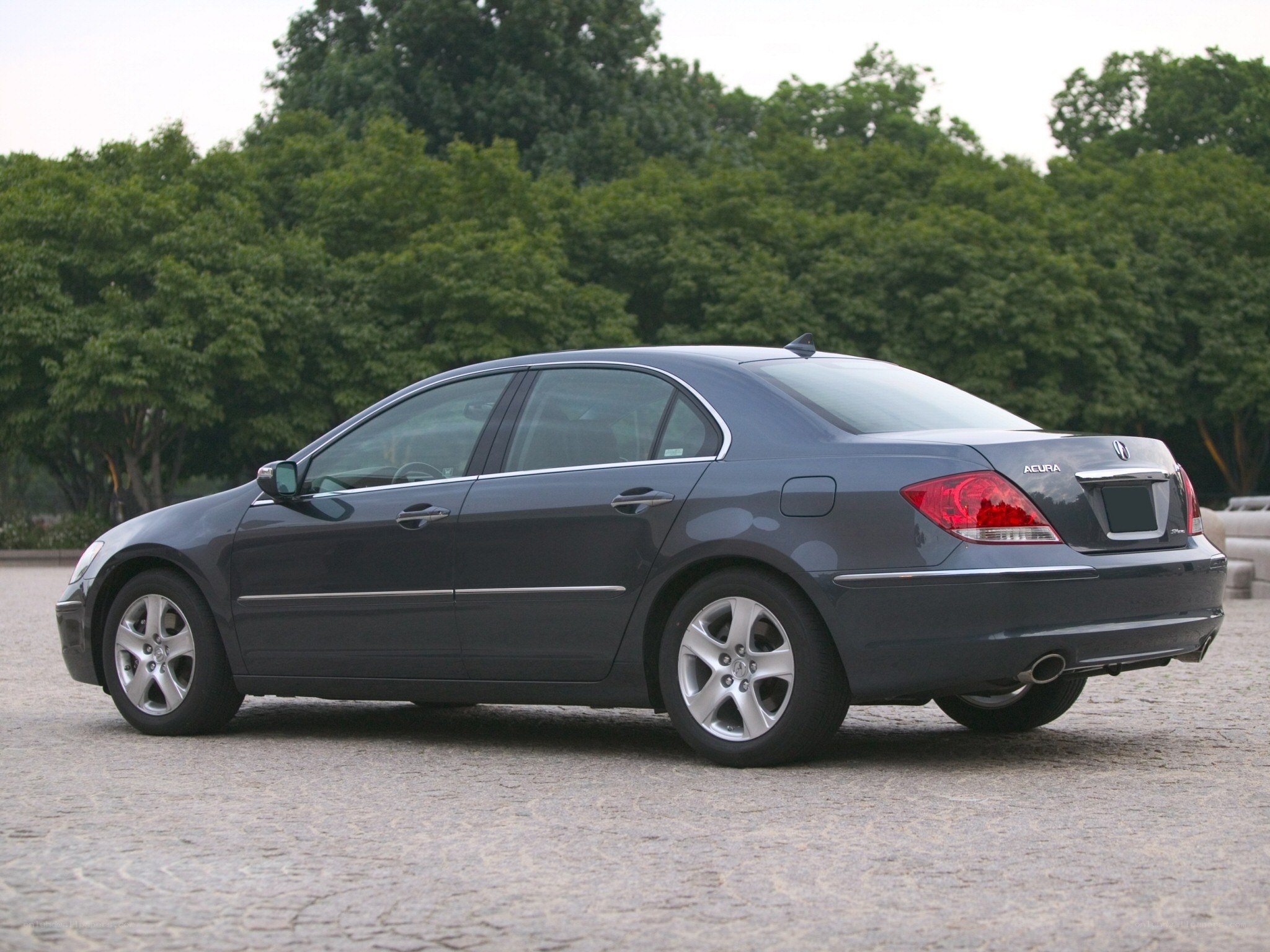dark gray acura rl sedan