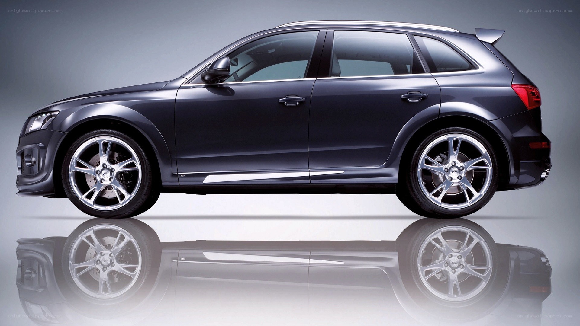 dark gray audi suv
