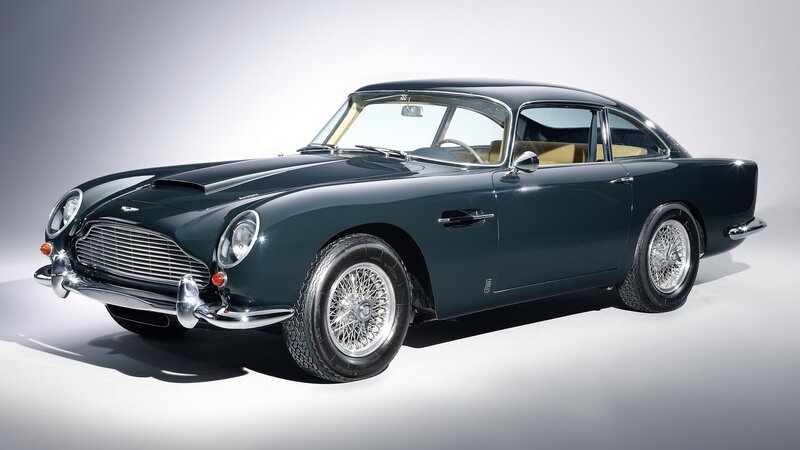 Dark Green Classic Car — Dramatic