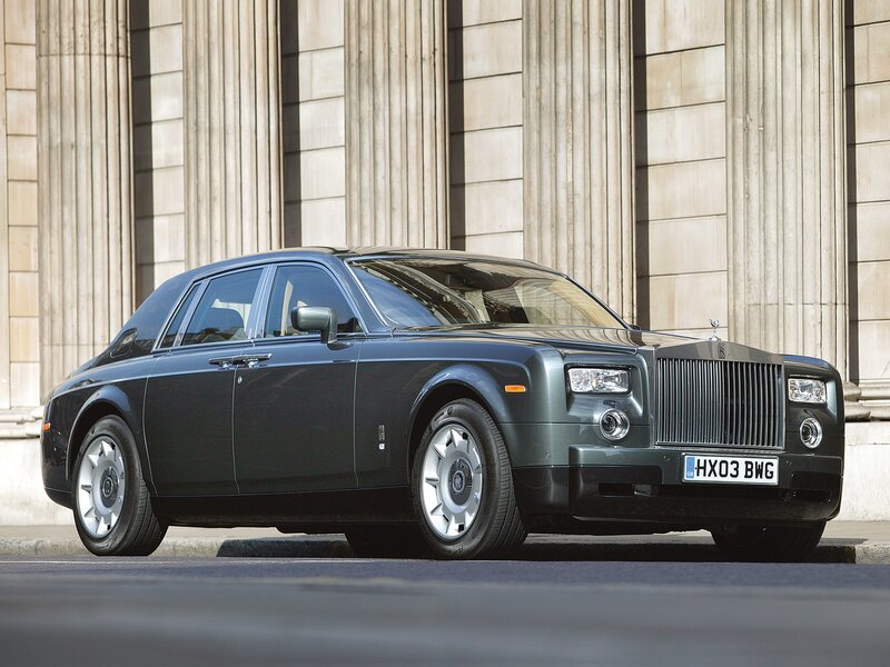 Dark Green Rolls-Royce — Dramatic