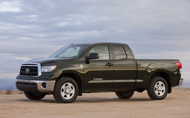 Dark green Toyota Tundra pickup truck