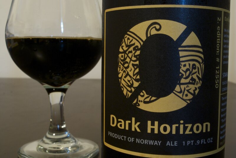 Dark Horizon ale bottle and glass