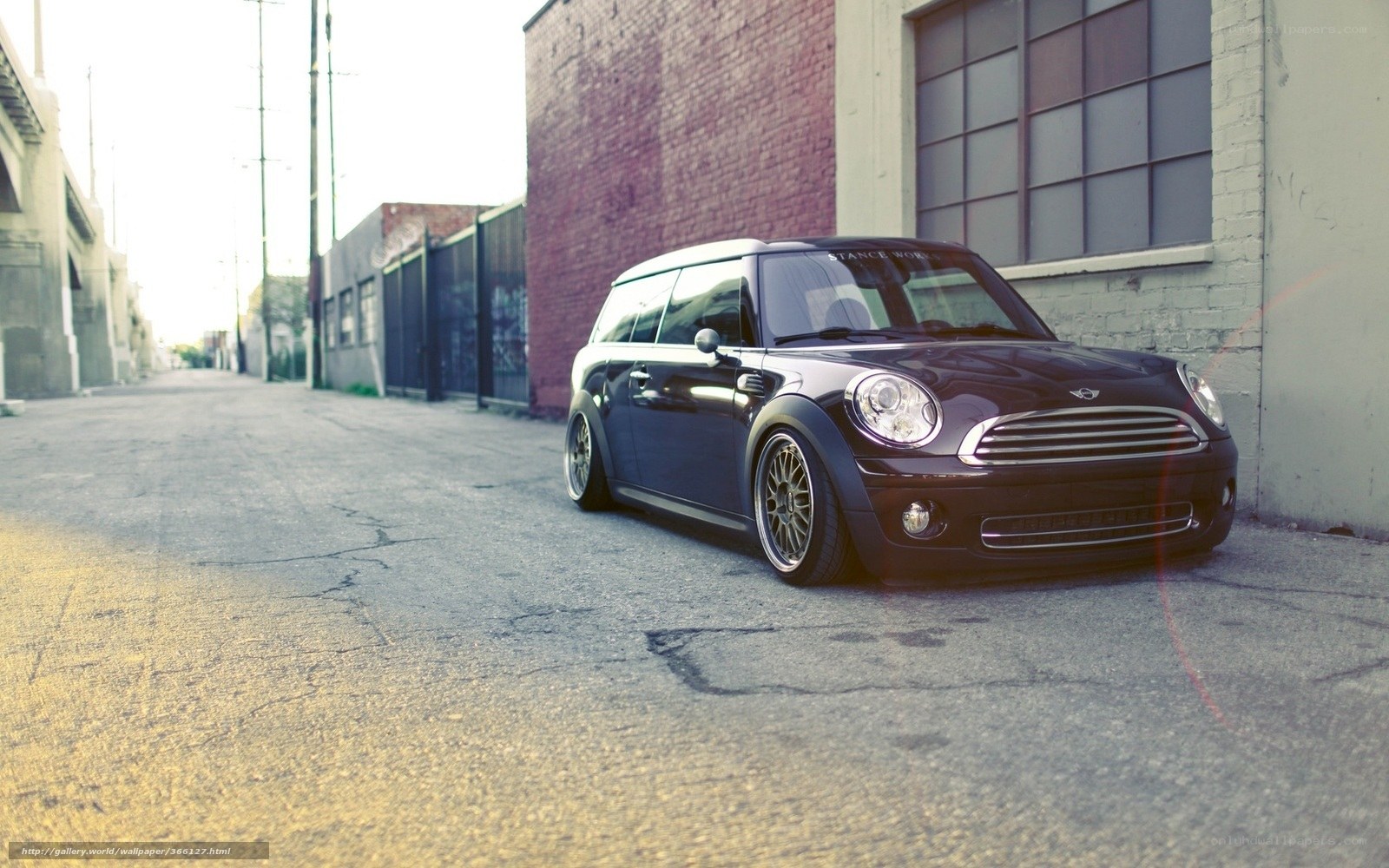 Dark Mini Cooper in alley
