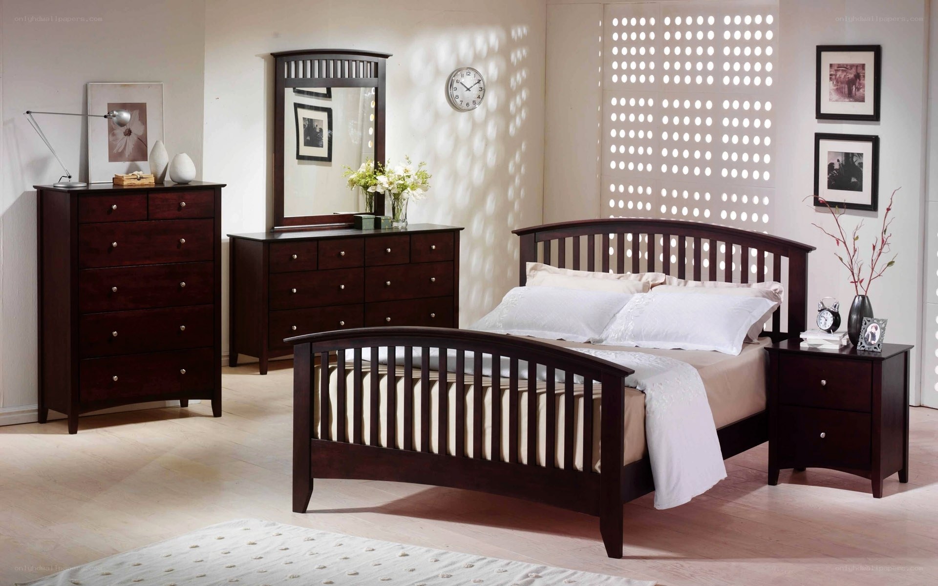 dark wood bedroom furniture set