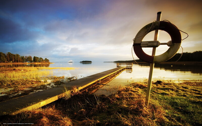 Dawn at the lakeside dock