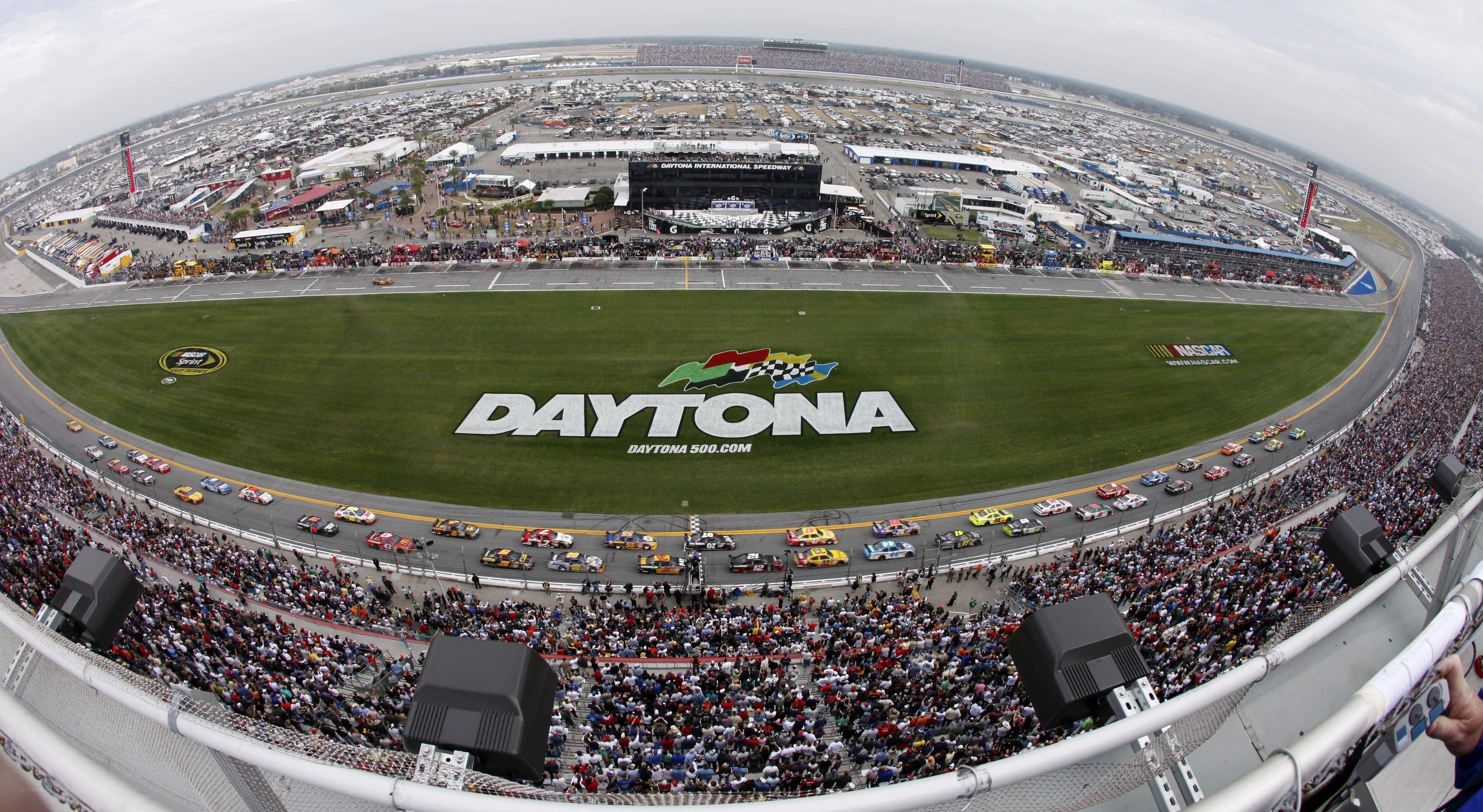 Daytona 500 race start