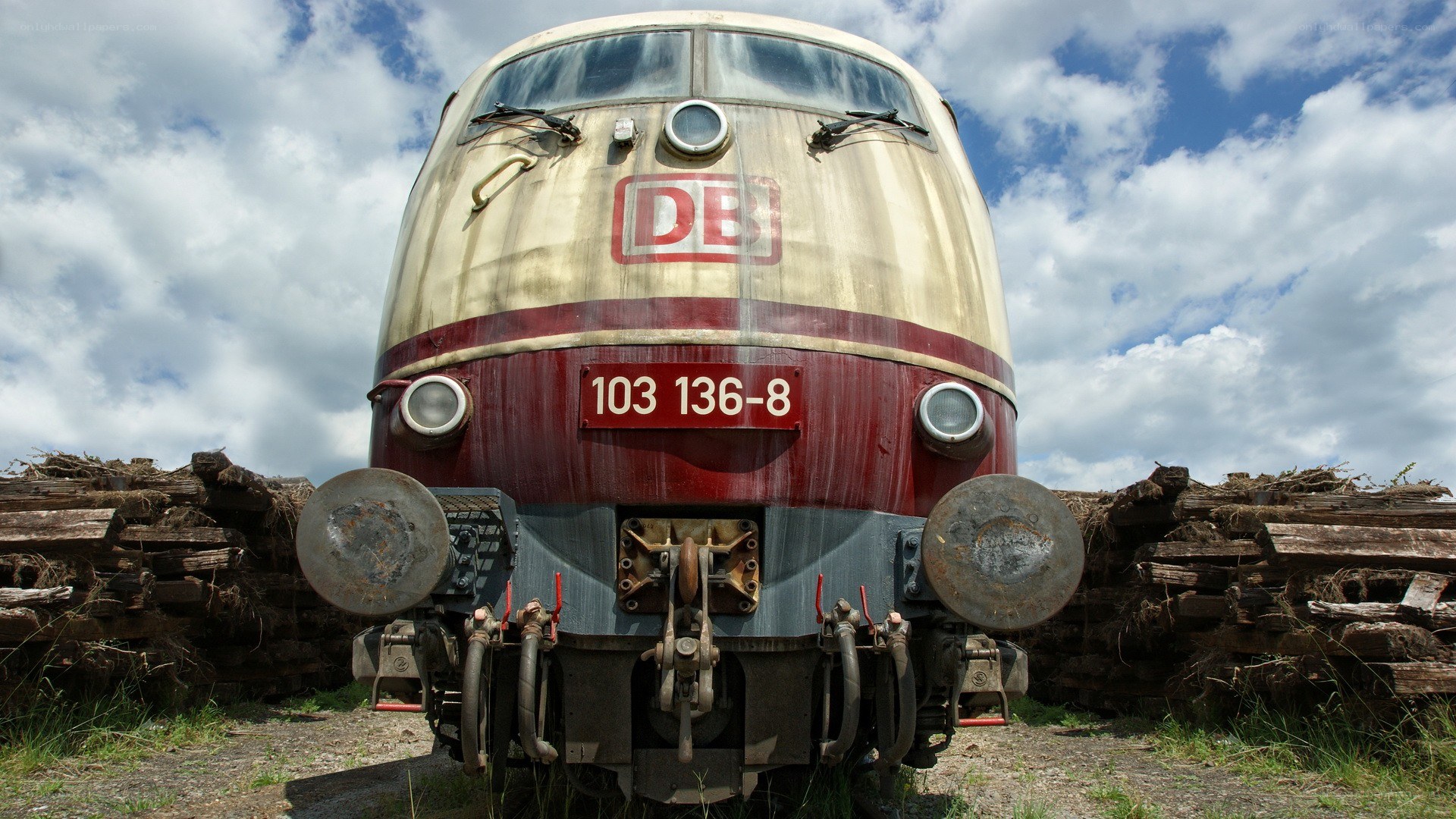 DB locomotive 103 136-8