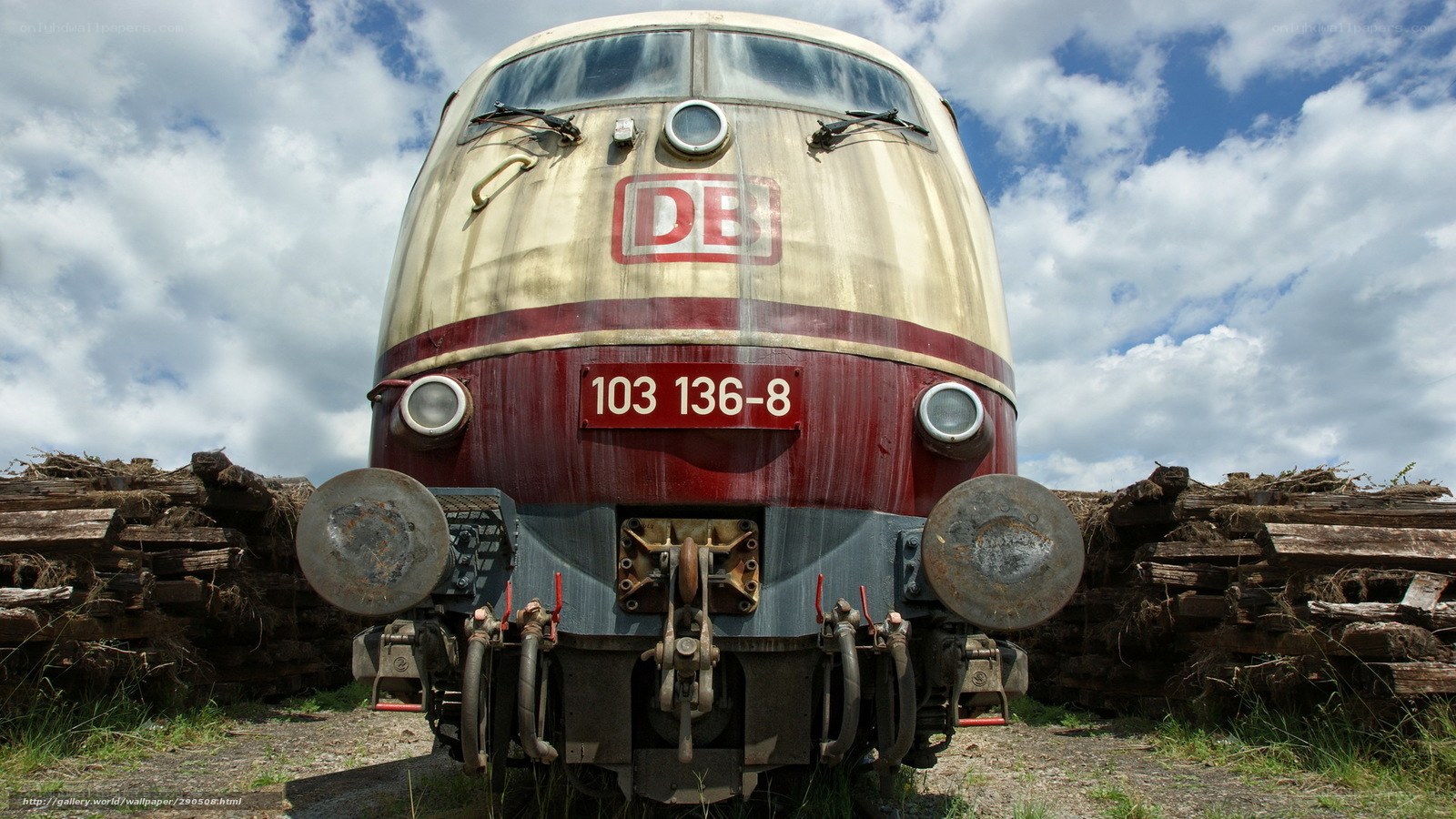 DB locomotive 103 136-8