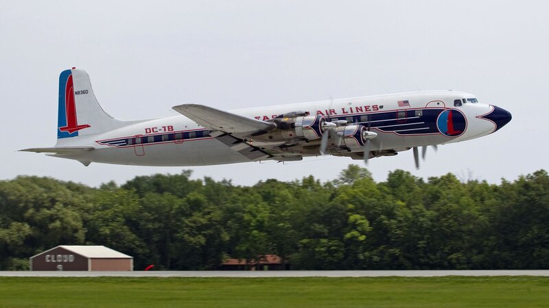 DC-7B airplane in flight