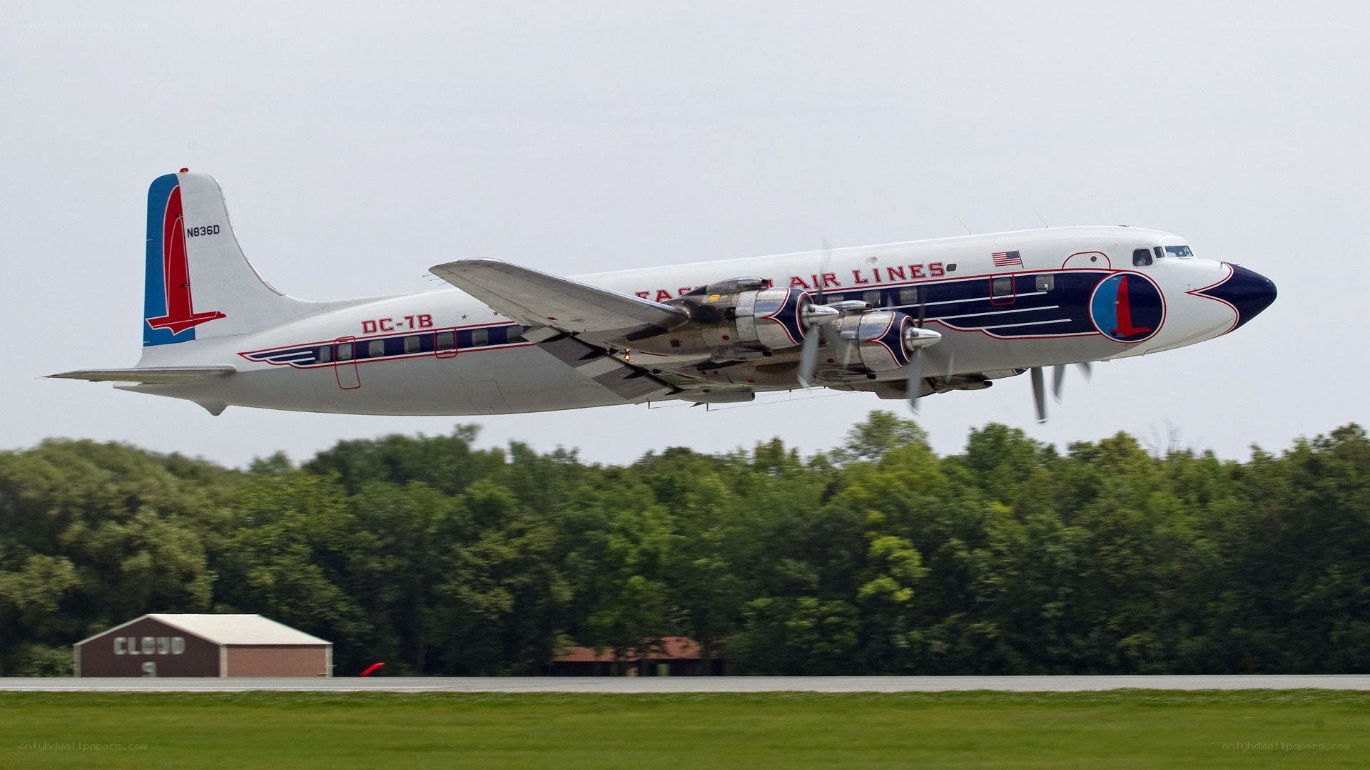 DC-7B airplane in flight