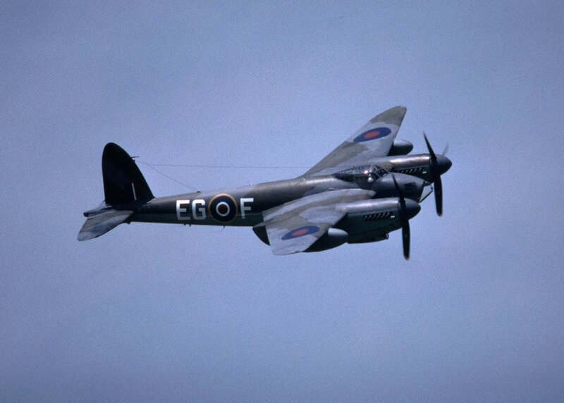 De Havilland Mosquito — Gray