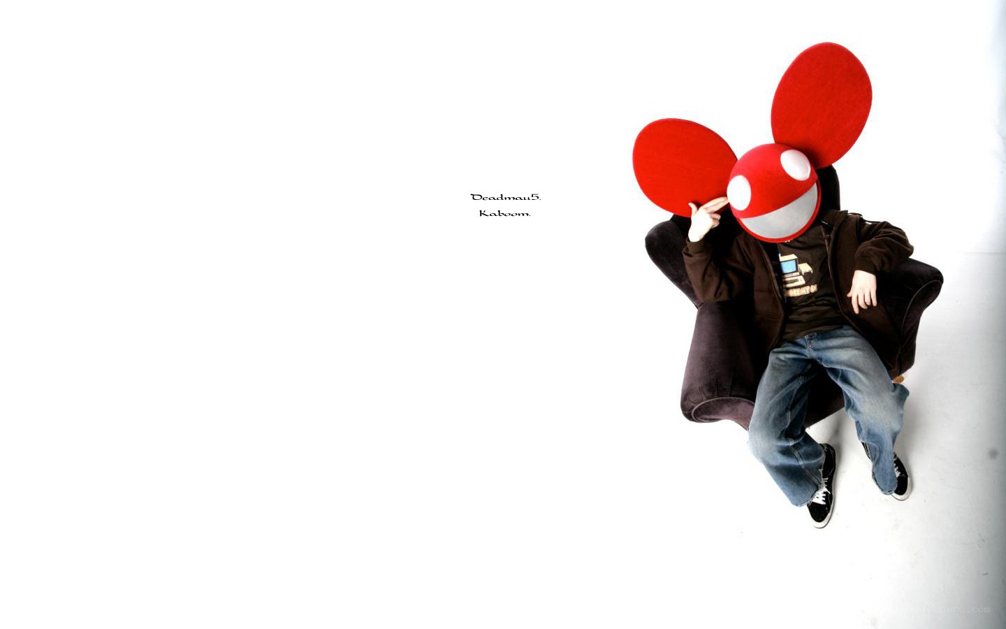 Deadmau5 in red mask