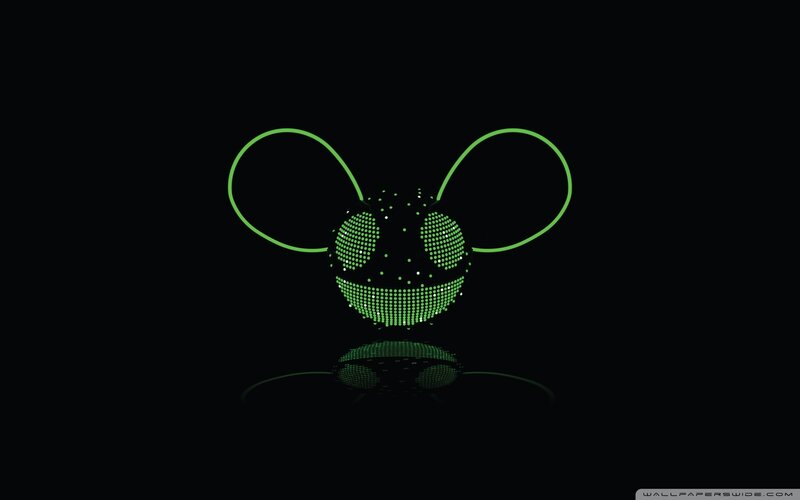 Deadmau5 logo on black