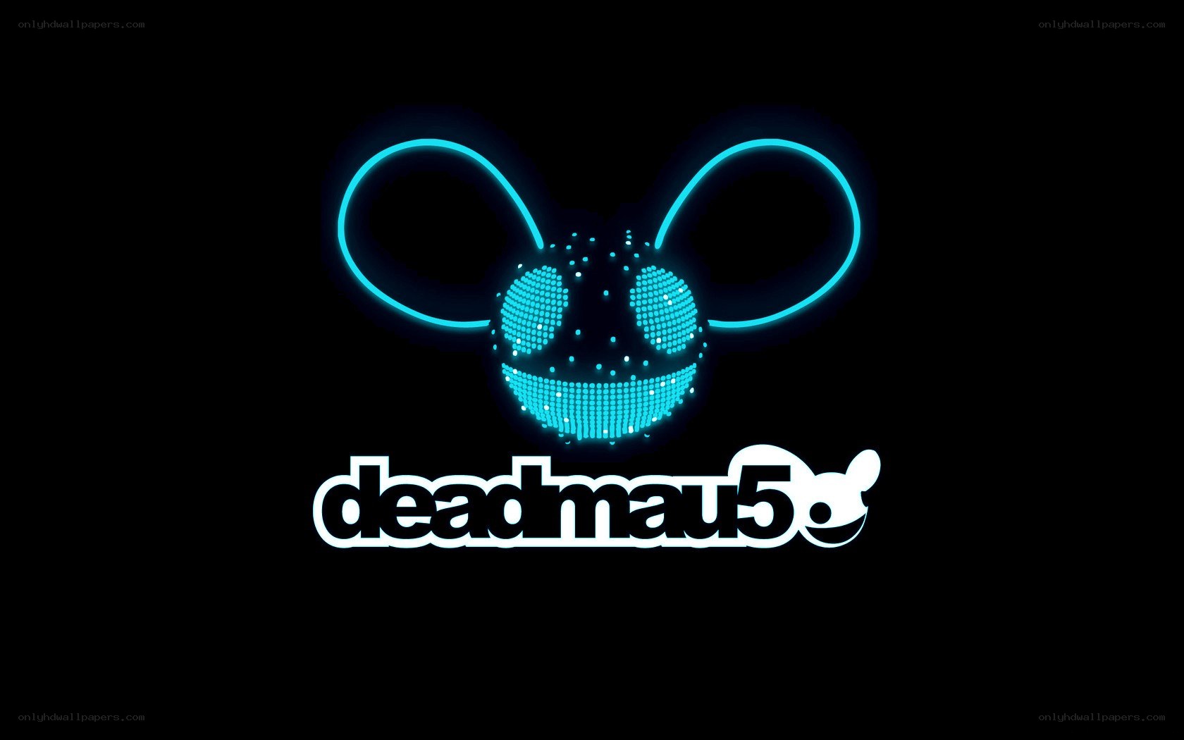 Deadmau5 logo on black