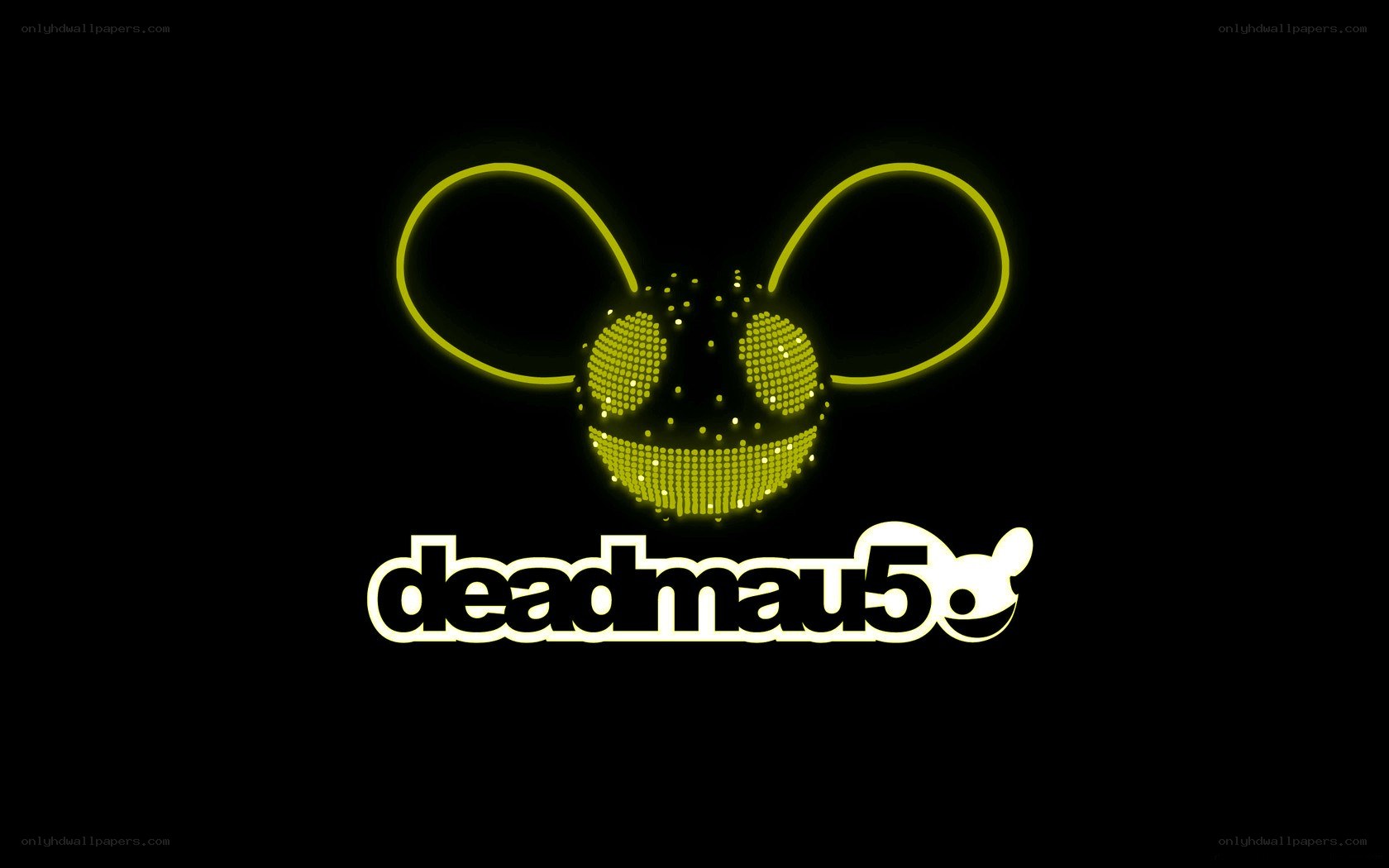 Deadmau5 logo on black