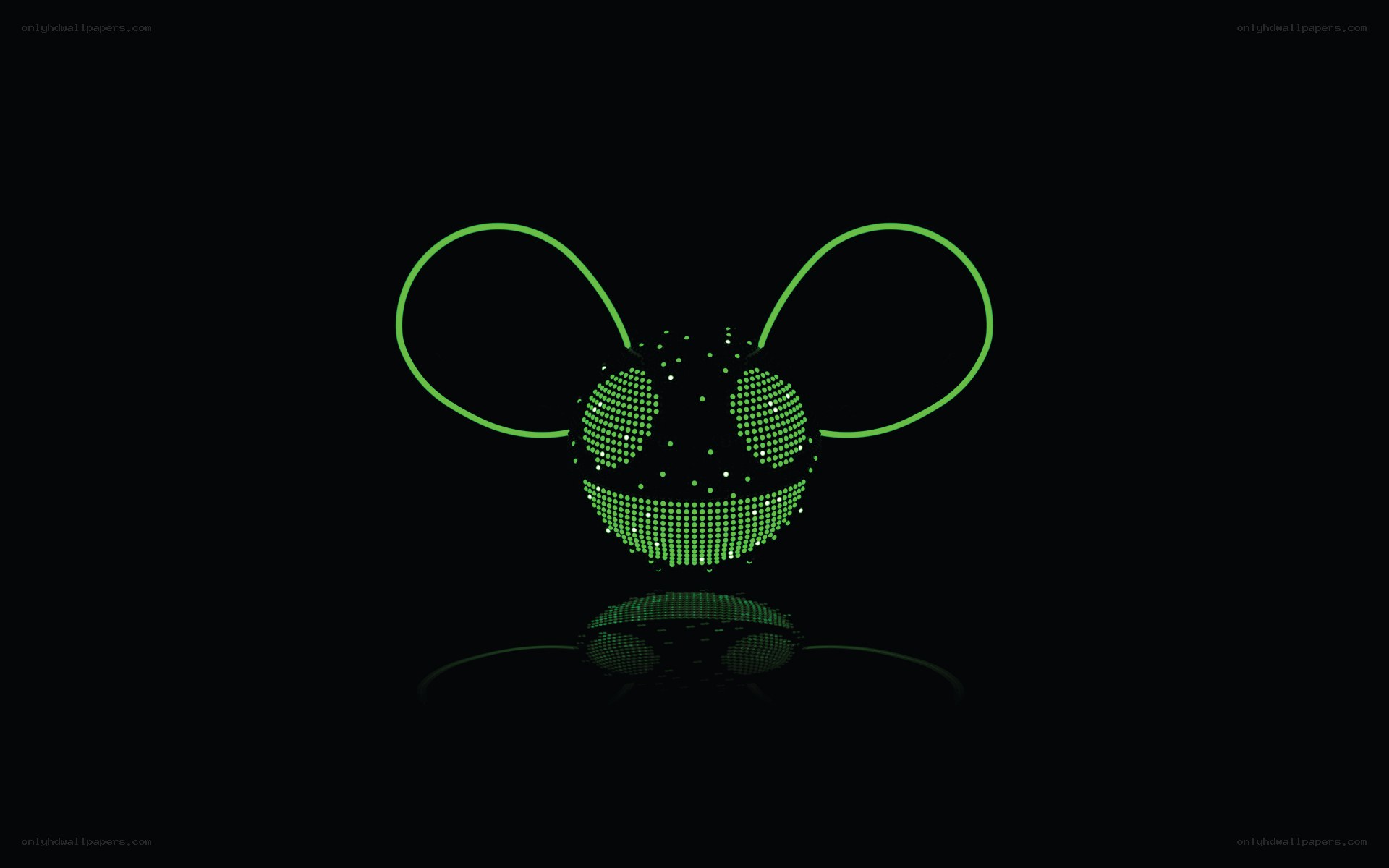 Deadmau5 logo on black