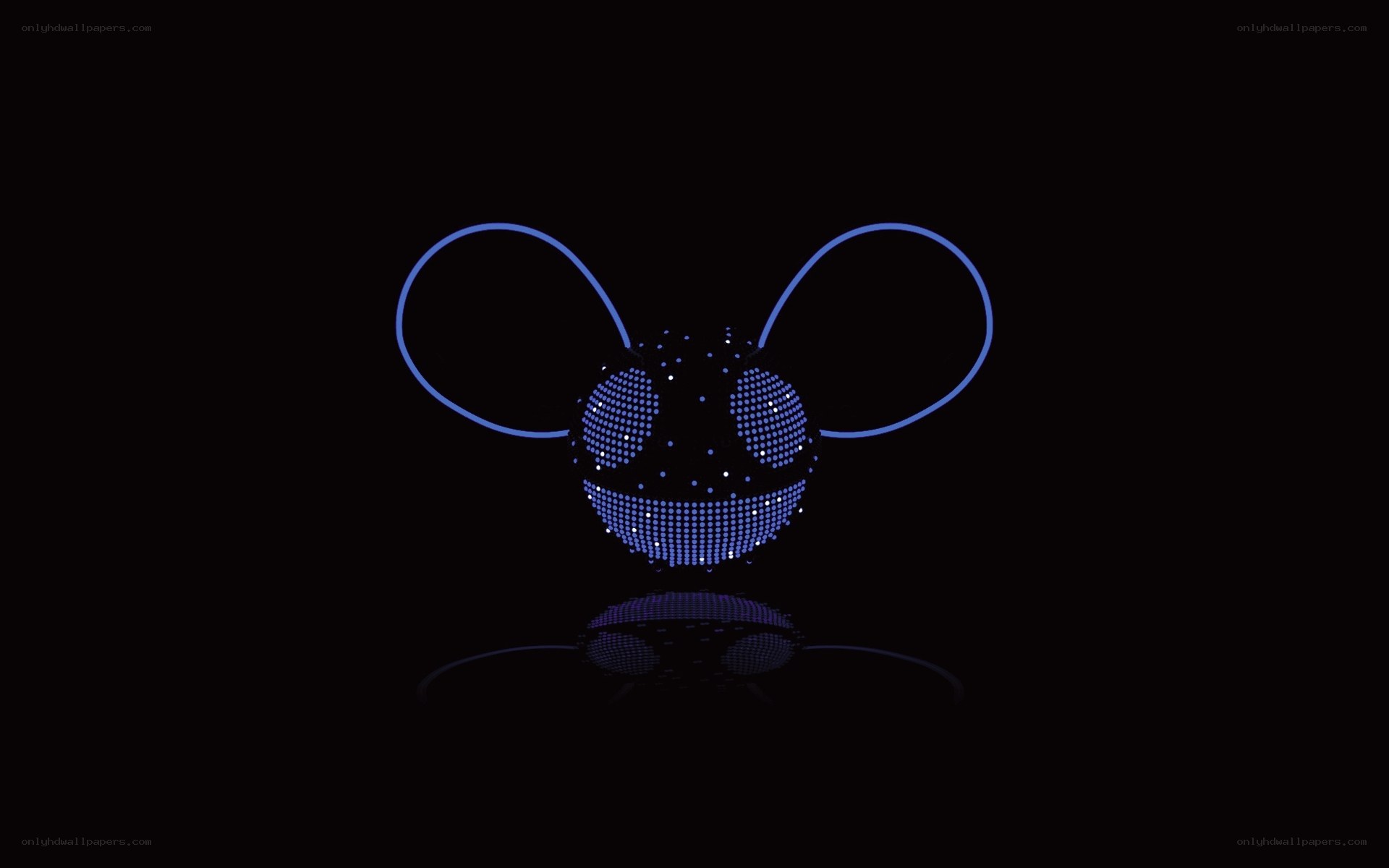 Deadmau5 logo on black