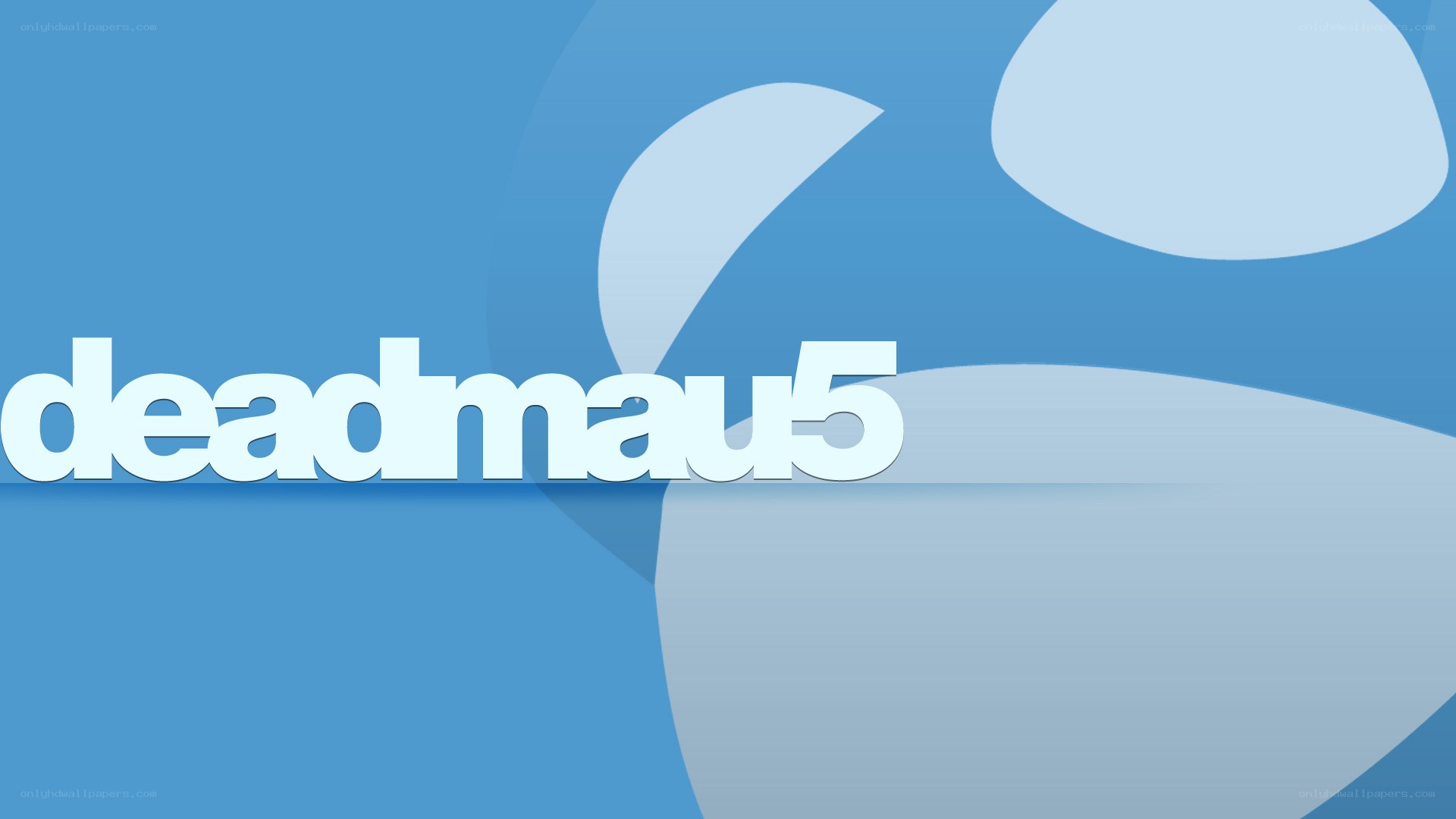 deadmau5 logo on blue background