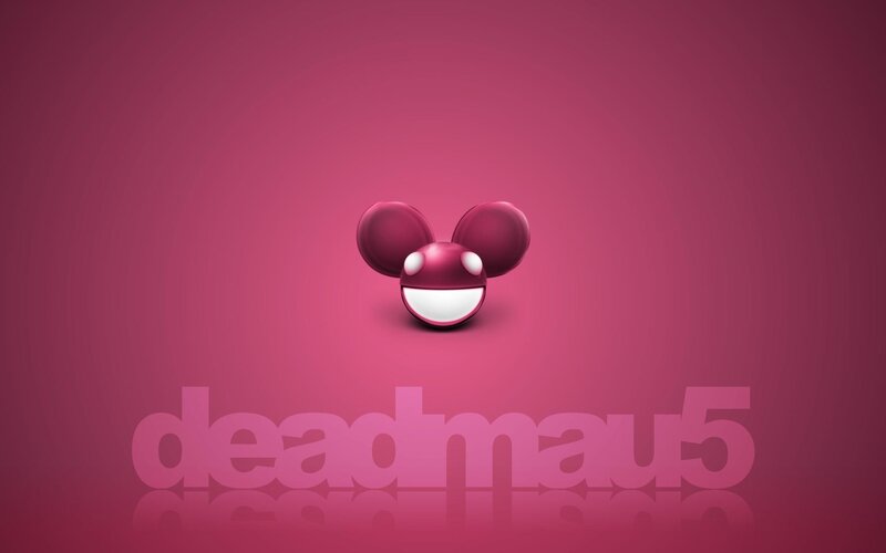 Deadmau5 logo on pink background