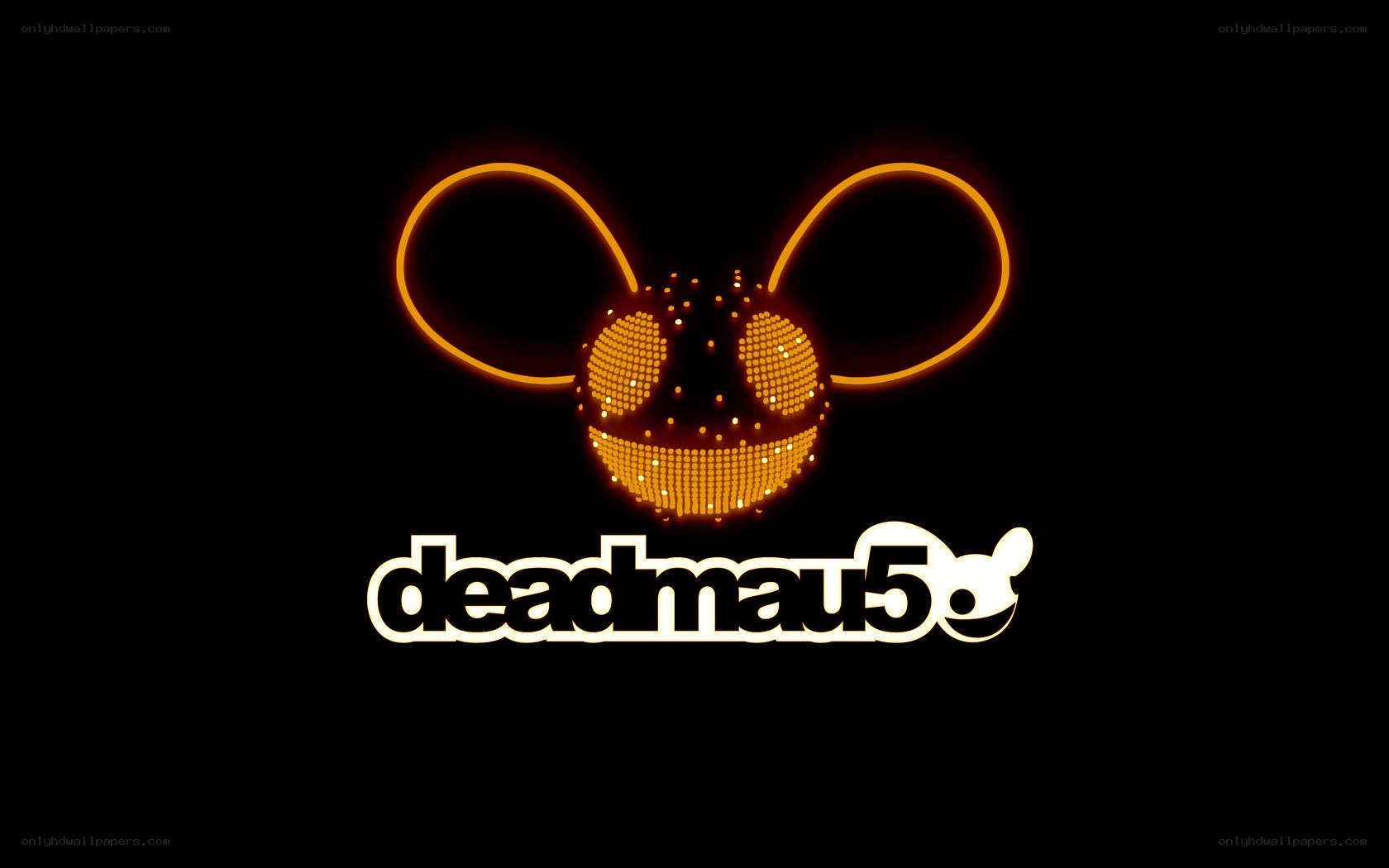 Deadmau5 logo with glowing mask