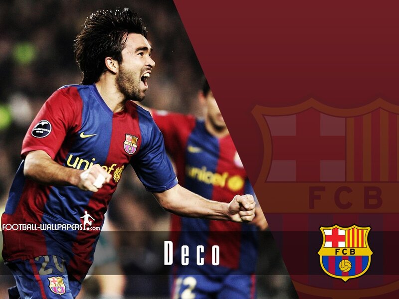 Deco celebrating in FC Barcelona kit
