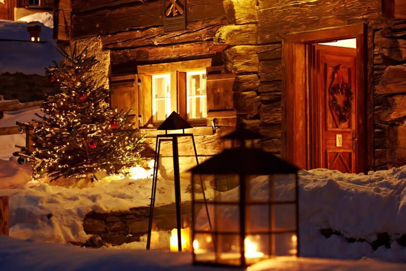 Decorated Christmas Tree — Brown, Cozy, Night, Photograph
