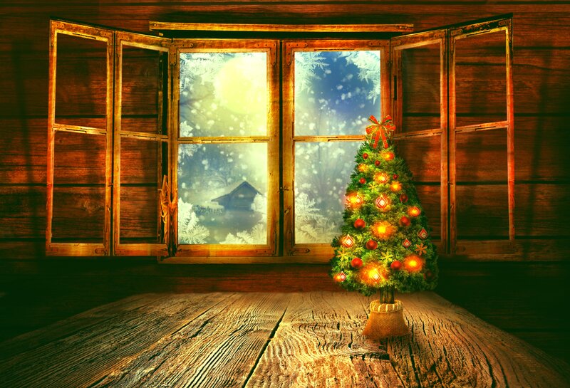 Decorated Christmas Tree — Brown, Cozy, Winter