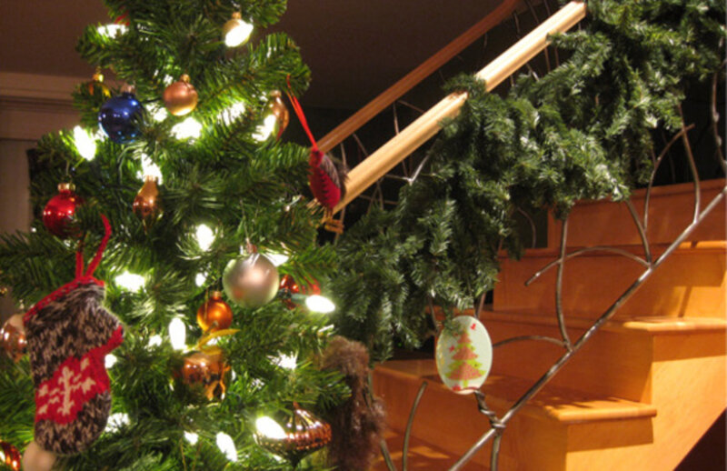 Decorated Christmas Tree — Green, Festive, Night, Photograph, Garland