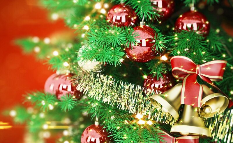 Decorated Christmas Tree — Green, Festive, Winter, 3d Render, Ornaments
