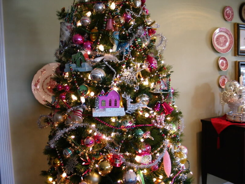Decorated Christmas Tree — Green, Festive, Winter, Photograph, Ornaments, Lights, Plates