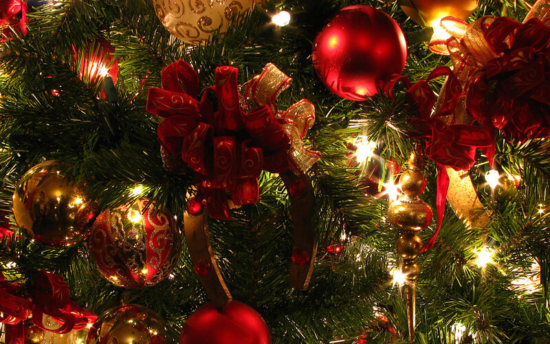 Decorated Christmas Tree — Red, Festive, Night, Photograph