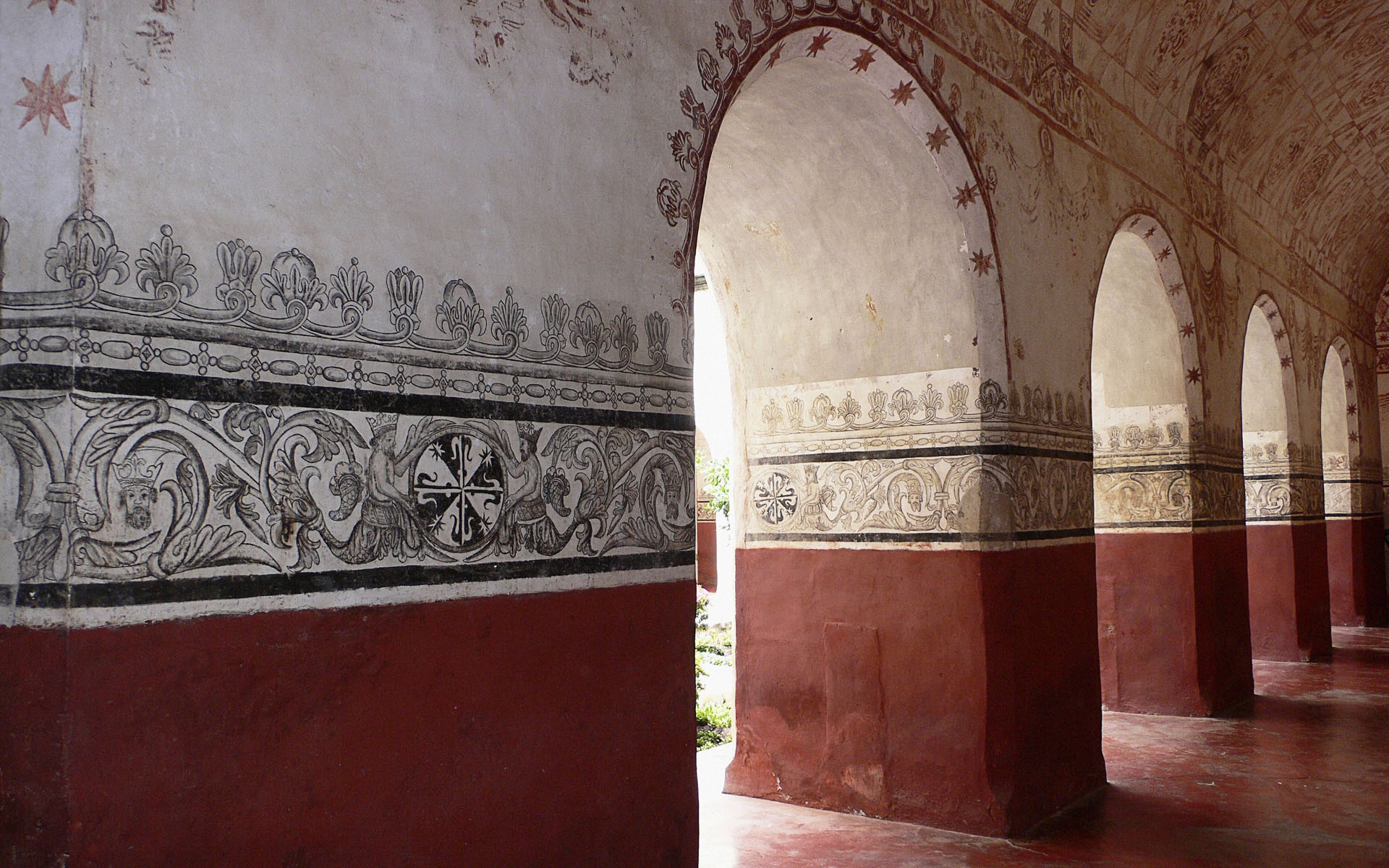 Decorated colonial archway